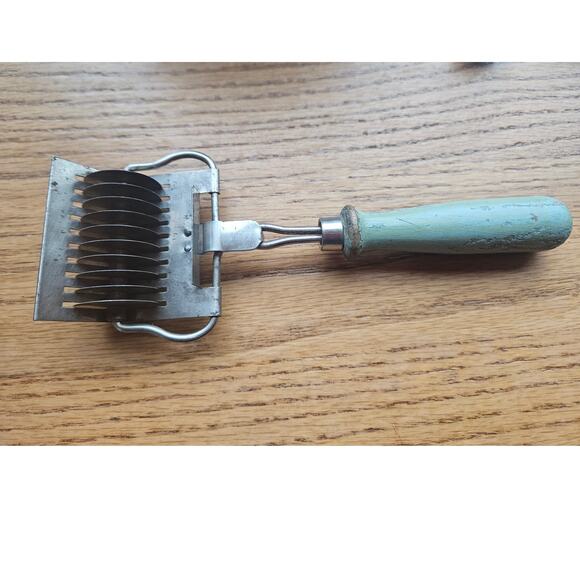 Vintage Pasta Cutter Vintage Kitchen Utensil Vintage Pastry Cutter Germany - Picture 2 of 6